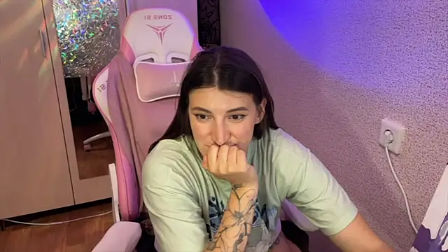 Katrin  kiss online show from 16, 4, 2026