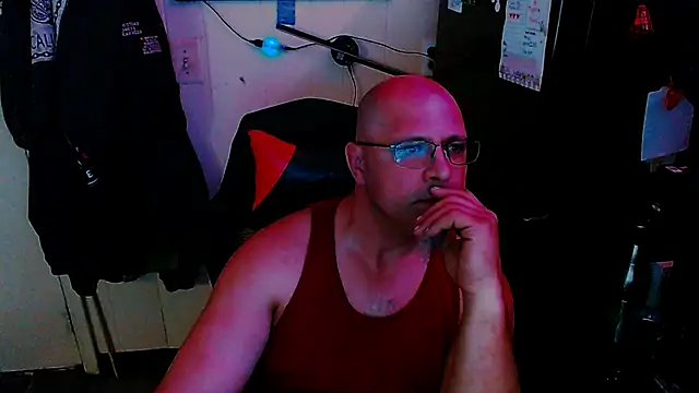 Snapshot of KrazyLegz chatting on 26, 4, 2026 KrazyLegz online show from 26, 4, 2026