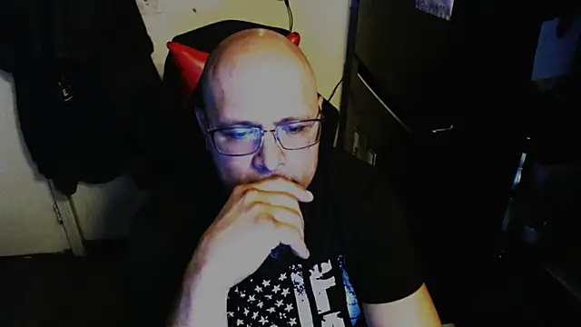 Snapshot of KrazyLegz chatting on 3, 5, 2026 KrazyLegz online show from 3, 5, 2026