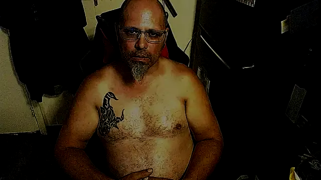 Snapshot of KrazyLegz chatting on 20, 6, 2026 KrazyLegz online show from 20, 6, 2026
