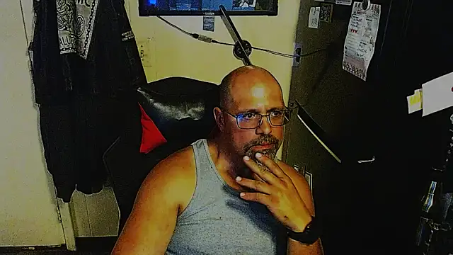 Snapshot of KrazyLegz chatting on 2, 8, 2026 KrazyLegz online show from 2, 8, 2026