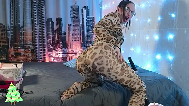 Snapshot of DashaHart chatting on 13, 12, 2025 DashaHart online show from 13, 12, 2025