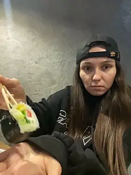 Snapshot of Jinna_milli chatting on 13, 10, 2025 Jinna milli online show from 13, 10, 2025