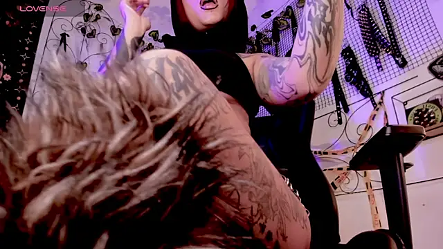 Snapshot of Agatha_BDSM chatting on 23, 4, 2026 Agatha BDSM online show from 23, 4, 2026