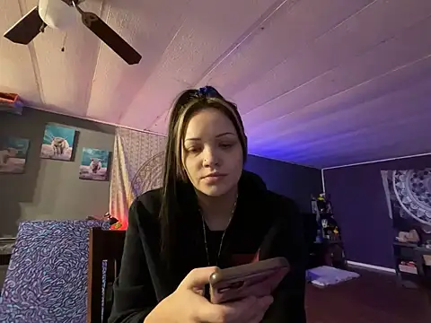 Snapshot of skinwalkingzombie chatting on 11, 12, 2024 skinwalkingzombie online show from 11, 12, 2024