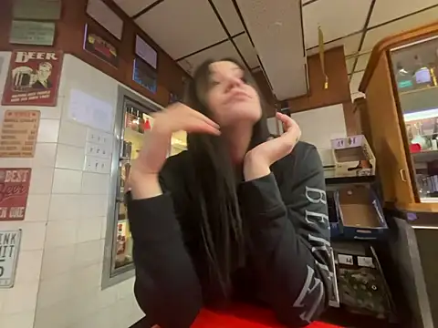 Snapshot of skinwalkingzombie chatting on 18, 2, 2025 skinwalkingzombie online show from 18, 2, 2025