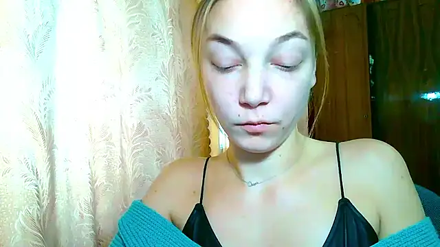 EmillyPlay online show from 19, 11, 2025