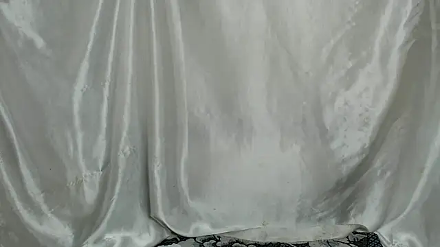 Burberrry  online show from 15, 3, 2025