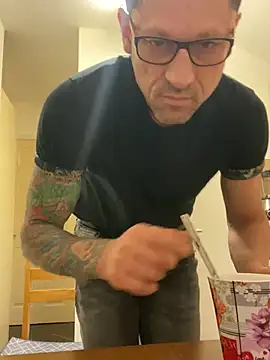 Yourhotboy 42 online show from 6, 2, 2025