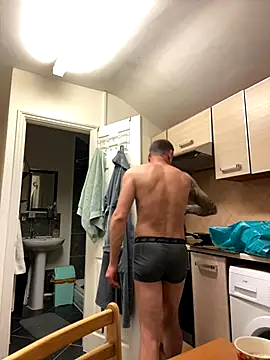 Snapshot of Yourhotboy_42 chatting on 20, 12, 2025 Yourhotboy 42 online show from 20, 12, 2025