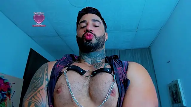 naugthy dominant online show from 31, 10, 2025