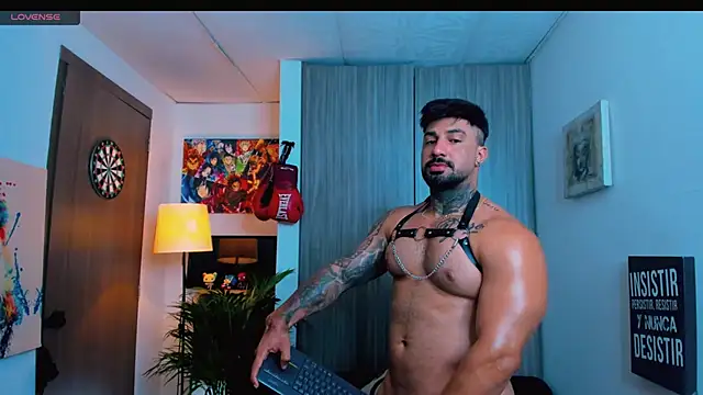 naugthy dominant online show from 13, 11, 2025