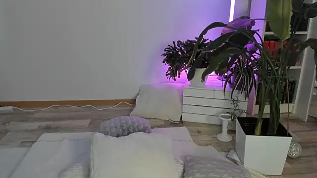 CocoSkyy online show from 9, 9, 2025