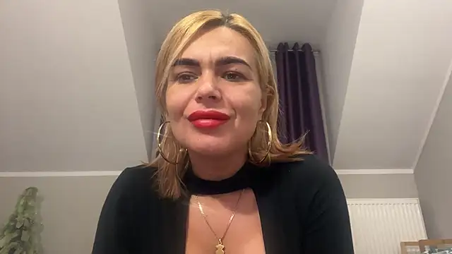 Snapshot of DESIREjenny chatting on 2, 1, 2025 DESIREjenny online show from 2, 1, 2025