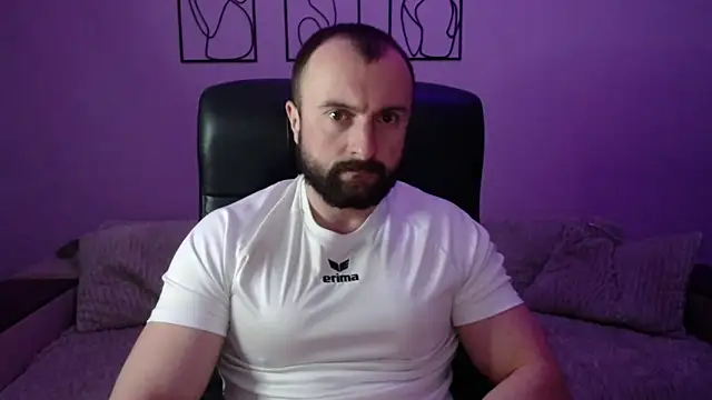 brindlefly6969 online show from 15, 4, 2026