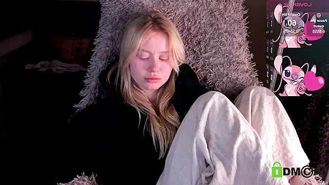 MalenaErnman online show from 9, 2, 2025