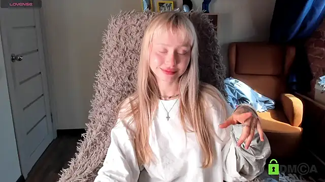 Snapshot of MalenaErnman chatting on 17, 5, 2026 MalenaErnman online show from 17, 5, 2026