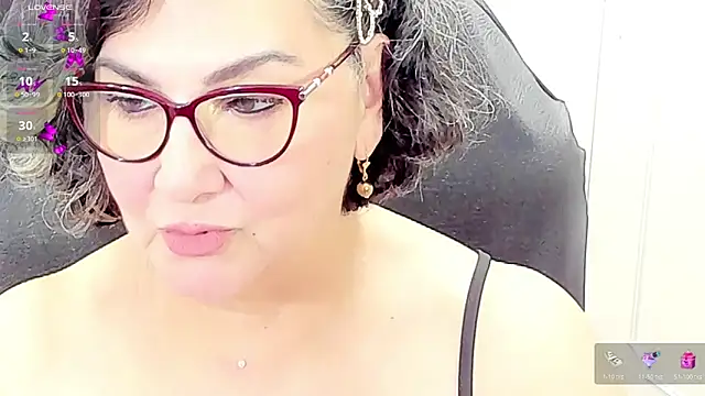 cataleya mom online show from 3, 6, 2026