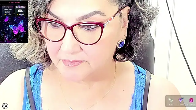 Snapshot of cataleya_mom chatting on 13, 7, 2026 cataleya mom online show from 13, 7, 2026