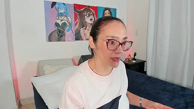 Jessica Herrera  online show from 17, 9, 2025