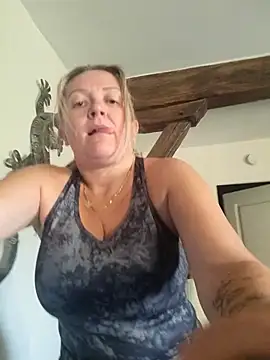 Snapshot of lady_charlyne chatting on 26, 2, 2025 lady charlyne online show from 26, 2, 2025