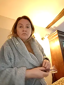 Snapshot of lady_charlyne chatting on 17, 9, 2025 lady charlyne online show from 17, 9, 2025