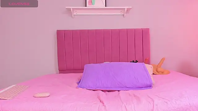 alexa pariss online show from 24, 11, 2025