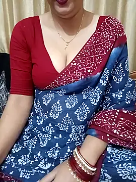 Snapshot of Priya_Boudi chatting on 6, 12, 2024 Priya Boudi online show from 6, 12, 2024