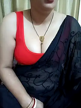 Snapshot of Priya_Boudi chatting on 4, 1, 2025 Priya Boudi online show from 4, 1, 2025