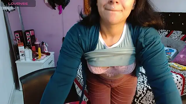 Snapshot of soniafuckboobs chatting on 31, 1, 2025 soniafuckboobs online show from 31, 1, 2025