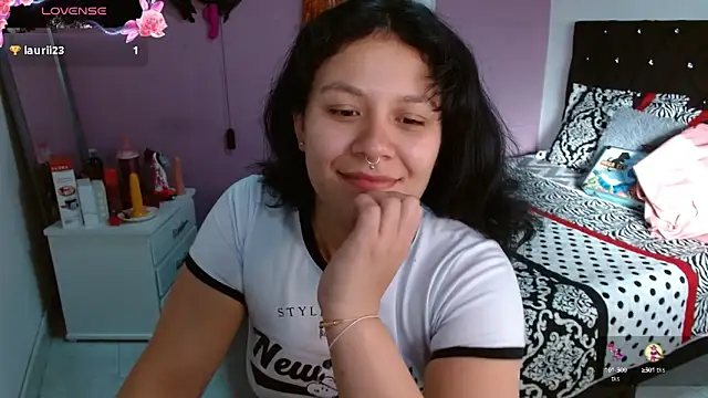 Snapshot of soniafuckboobs chatting on 1, 2, 2025 soniafuckboobs online show from 1, 2, 2025