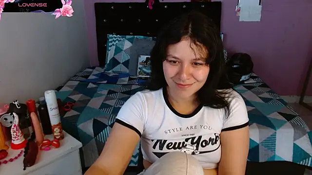 Snapshot of soniafuckboobs chatting on 7, 2, 2025 soniafuckboobs online show from 7, 2, 2025