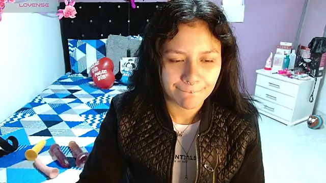 Snapshot of soniafuckboobs chatting on 14, 3, 2025 soniafuckboobs online show from 14, 3, 2025
