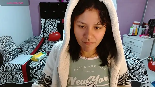 Snapshot of soniafuckboobs chatting on 18, 3, 2025 soniafuckboobs online show from 18, 3, 2025