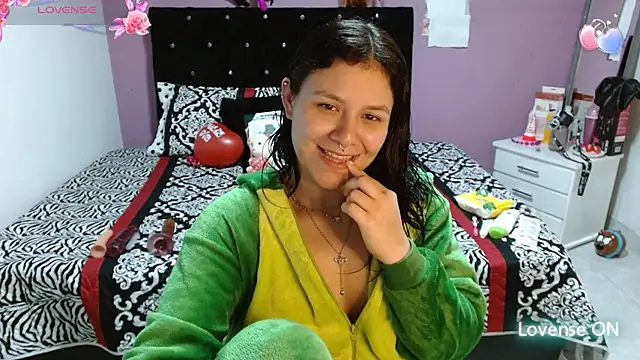 Snapshot of soniafuckboobs chatting on 19, 3, 2025 soniafuckboobs online show from 19, 3, 2025