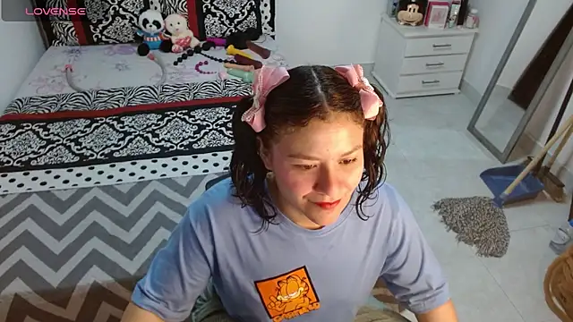 Snapshot of soniafuckboobs chatting on 7, 10, 2025 soniafuckboobs online show from 7, 10, 2025