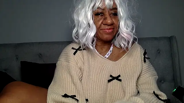 BreanaDivine online show from 5, 1, 2025