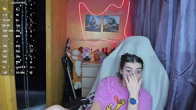 Snapshot of Fiery_Brunette_ chatting on 24, 2, 2025 Fiery Brunette online show from 24, 2, 2025