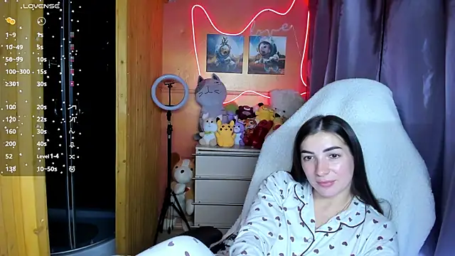 Snapshot of Fiery_Brunette_ chatting on 19, 9, 2025 Fiery Brunette online show from 19, 9, 2025