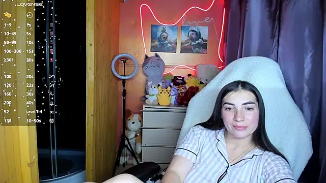 Snapshot of Fiery_Brunette_ chatting on 5, 10, 2025 Fiery Brunette online show from 5, 10, 2025