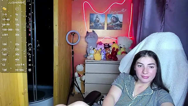 Snapshot of Fiery_Brunette_ chatting on 5, 11, 2025 Fiery Brunette online show from 5, 11, 2025