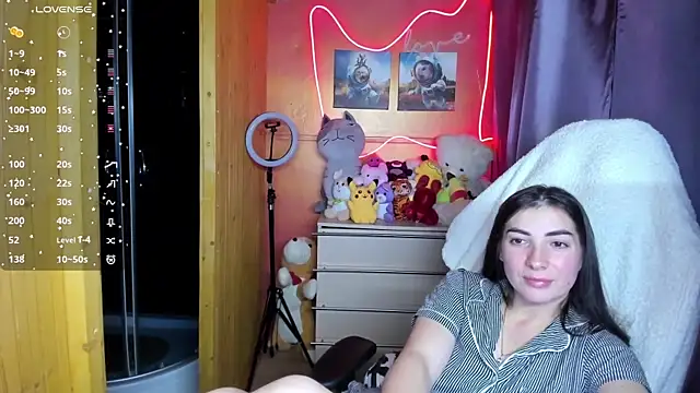 Fiery Brunette  online show from 6, 11, 2025