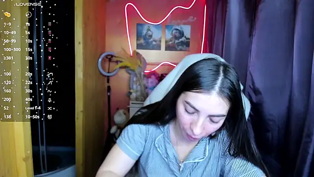 Fiery Brunette  online show from 17, 11, 2025