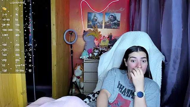 Fiery Brunette  online show from 4, 3, 2026