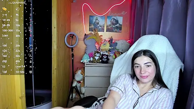 Fiery Brunette  online show from 15, 3, 2026