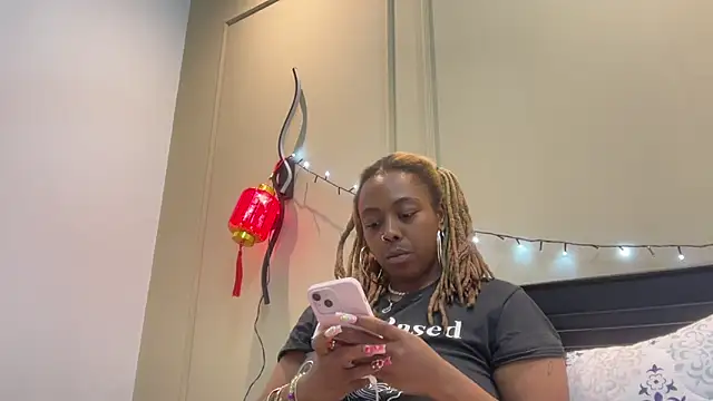 ChocolateCakeQueen online show from 3, 2, 2025