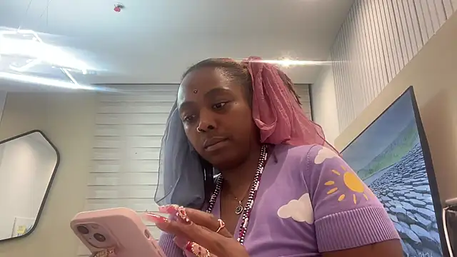 ChocolateCakeQueen online show from 4, 2, 2025