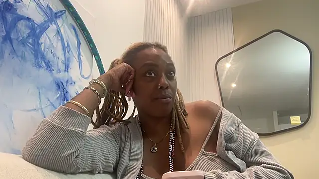 ChocolateCakeQueen online show from 6, 2, 2025