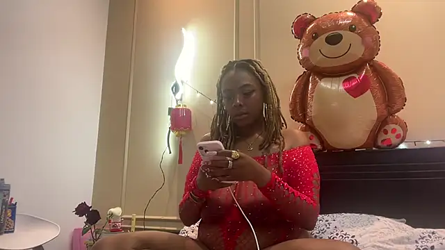 ChocolateCakeQueen online show from 15, 2, 2025