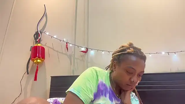 ChocolateCakeQueen online show from 23, 3, 2025